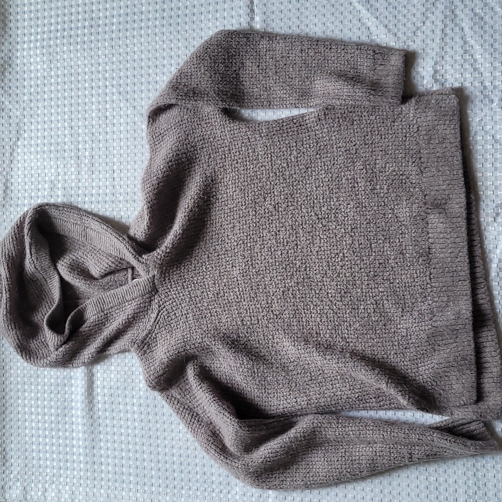 Old Navy beige hooded sweater-Girls M